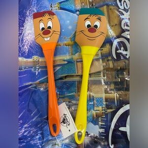 Disney spatulas featuring Jaq and Gus Gus